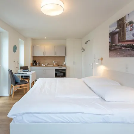 Nord-west - Direkt Am Nordseedeich Mit Blick Auf Den * Nordstrand